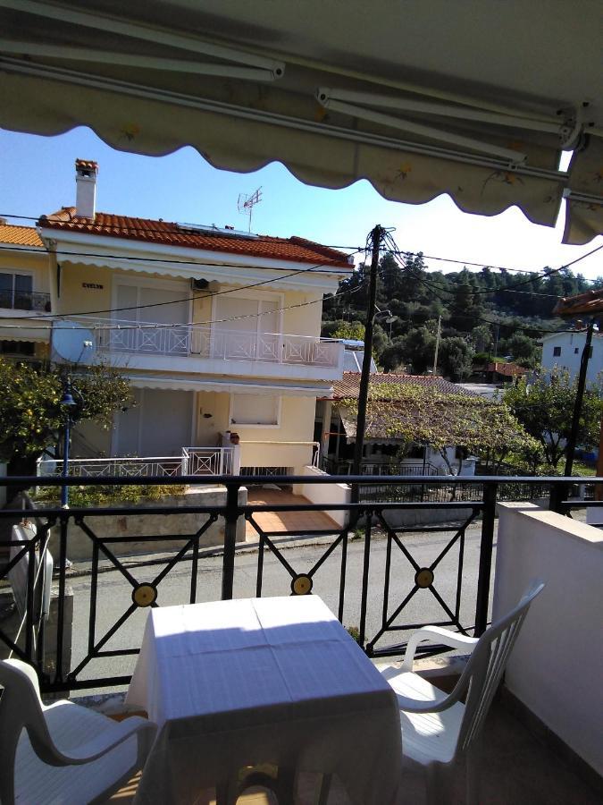 Chrusanthi'S Apartment Νέα Σκιώνη Εξωτερικό φωτογραφία